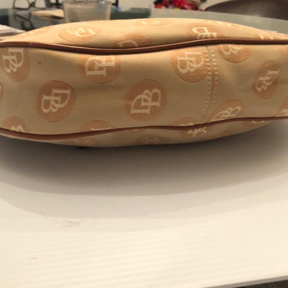 Dooney and Bourke purse - Picture 6 of 9